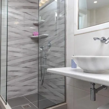 Azur Apartament *